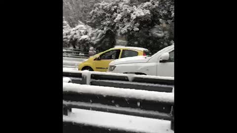 Neve a Genova, la situazione in zona Centro raccontata dai vostri video