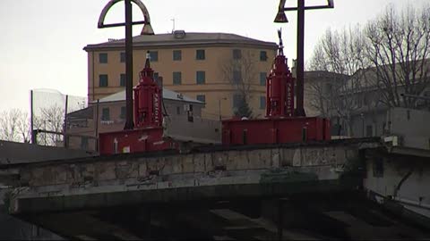 Lavori ponte Morandi, posizionati i martinetti: vicino il primo taglio