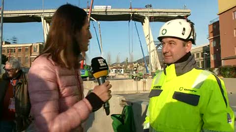 Demolizione prima trave di ponte Morandi, Omini: 