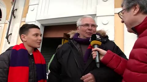 La gioia dei tifosi del Genoa dopo la vittoria all'ultimo respiro sulla Lazio