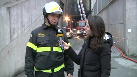 Genova, incendio nella notte in via San Quirico: distrutta una falegnameria