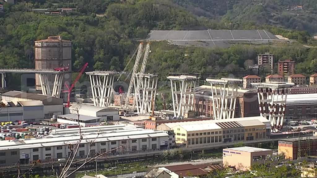 Ponte, a inizio settimana taglio dell'ultima sezione della pila 5