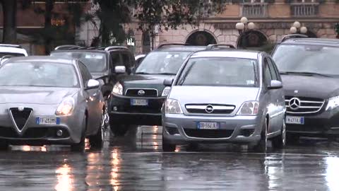 Pasquetta con sole, caldo e vento. Ma arriva la pioggia e scatta l'allerta gialla