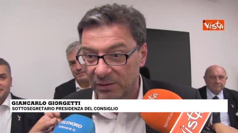 Giorgetti in Liguria: 'Siri? Per me resta al suo posto'