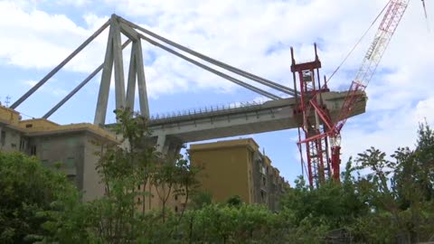 Demolizione ponte, ipotesi esplosivo sempre più probabile. Ecco le date