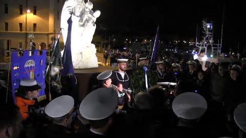 Crollo Torre Piloti, il 'silenzio' e le sirene della Capitaneria in onore delle 9 vittime_3 video