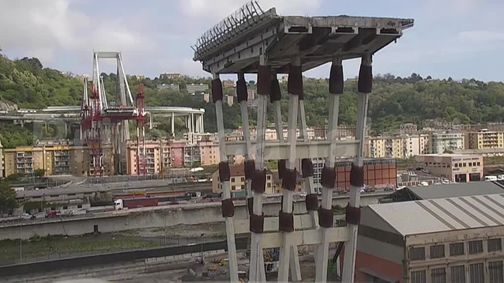 Ponte, si smonta la pila 4: anche via Fillak chiusa fino al 15 maggio