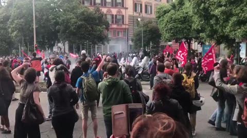 Casapound e antifascisti in piazza, disordini a Corvetto