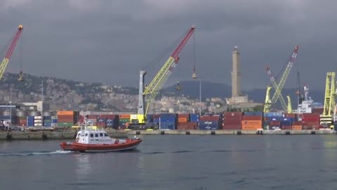 Nave con i migranti, domenica mattina l'arrivo a Genova