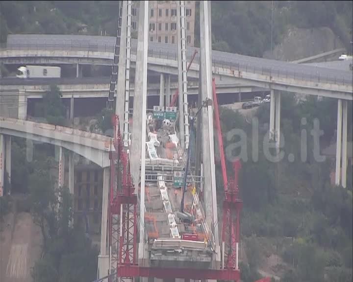 Ponte, demolizione con l'esplosivo, c'è il piano: circoscritta l'area per l'evacuazione