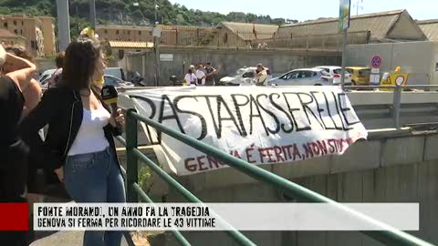 Commemorazione Ponte Morandi, spunta lo striscione: 