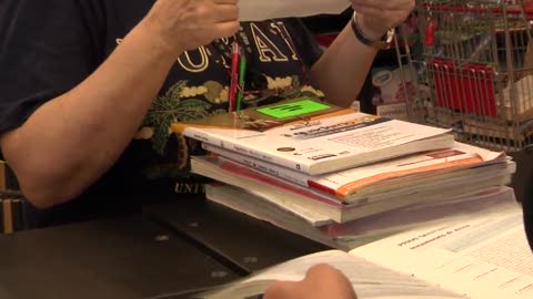 Libri di testo e corredo scolastico, liceo classico il più caro in assoluto (fino a 500 euro)