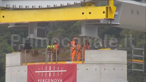 Il nuovo ponte per Genova prende forma, la diretta (4)