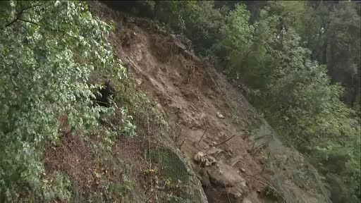 Allerta arancione, a San Carlo di Cese si lavora per liberare la frana