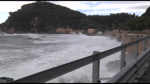 Pioggia e vento, è di nuovo maltempo in Liguria: sabato allerta gialla