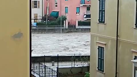 Allerta meteo, sale il livello del Petronio a Sestri Levante