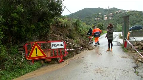 Allerta arancione, una frana nell'entroterra di Sestri Levante