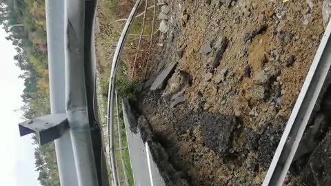 E' crollato un viadotto dell'autostrada A6 tra Savona e Altare 