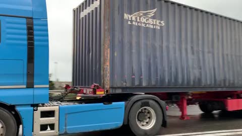 Un'ora di astensione dal lavoro al porto di Pra', tir in coda: il traffico va in tilt