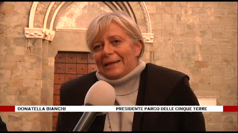 Manarola, inaugurato il presepe gigante