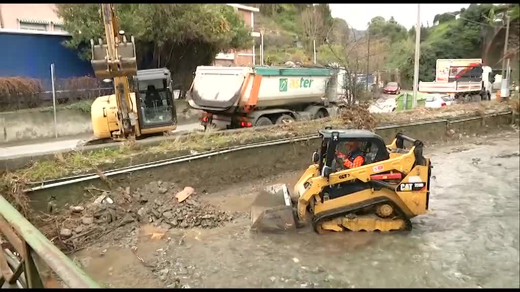 Rio Fegino, iniziati i lavori di pulizia, anche in vista delle nuove piogge 