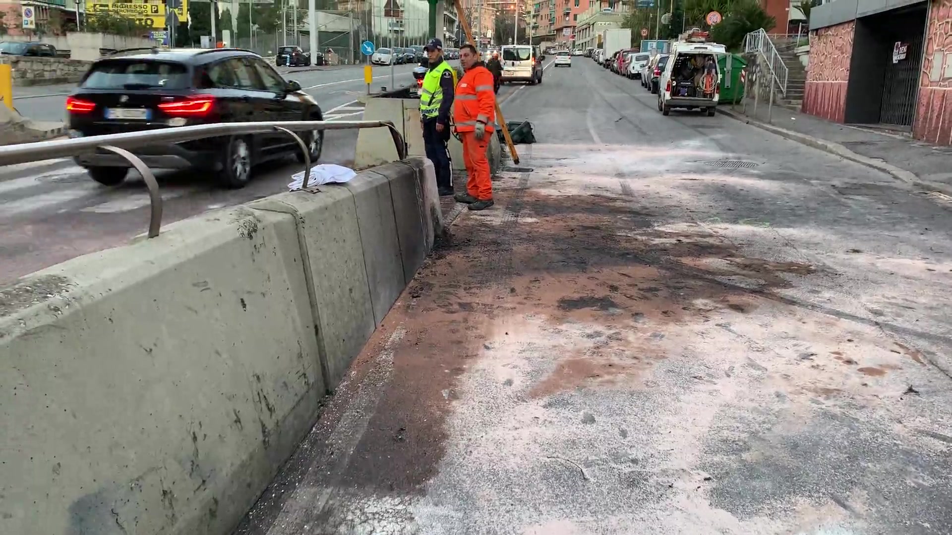 Incidente in corso Europa a Genova, carambola di fuoco: 2 morti carbonizzati 