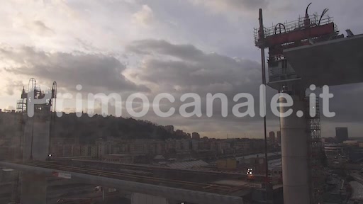 Ponte per Genova, il time lapse del primo maxi impalcato da cento metri (3)