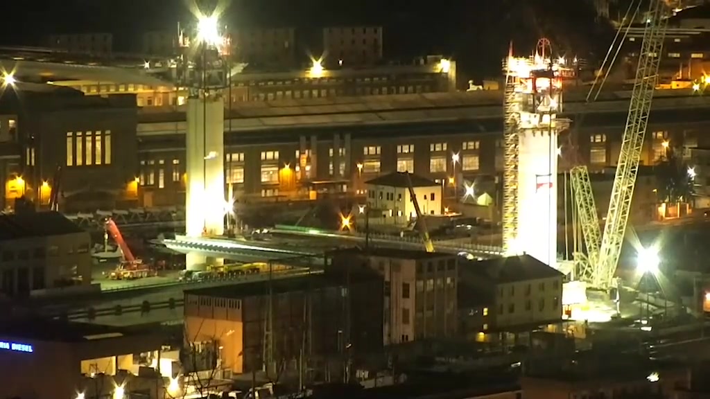 Ponte per Genova, il timelapse del maxi impalcato sul Polcevera