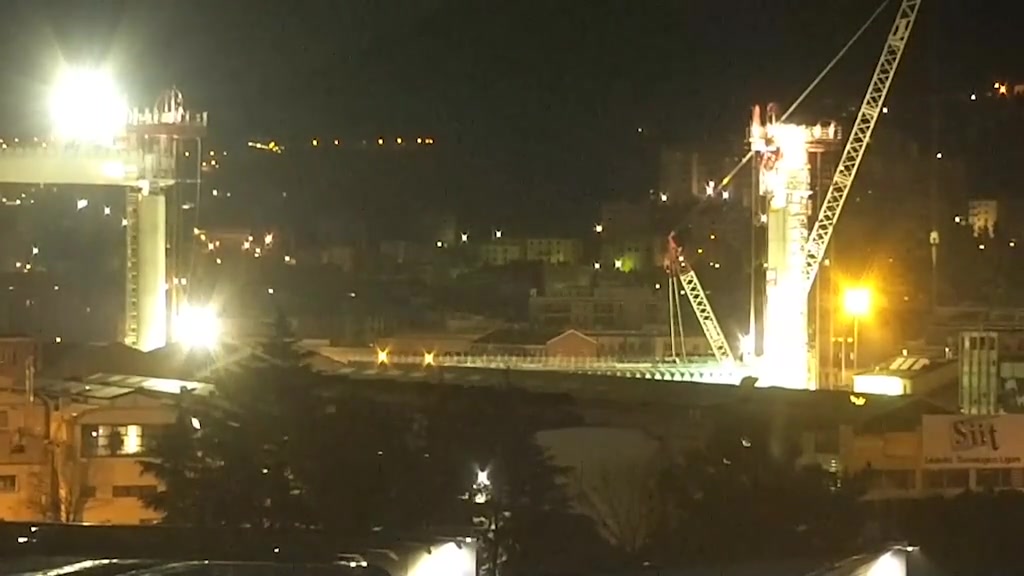 Ponte per Genova, il timelapse del maxi impalcato sul Polcevera (2)