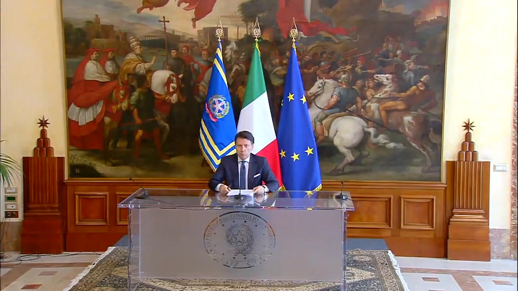 Coronavirus, il premier Conte presenta il decreto 'Cura Italia' a Palazzo Chigi