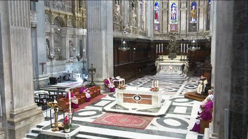 La messa di Pasqua a Genova in una cattedrale deserta, Bagnasco: 