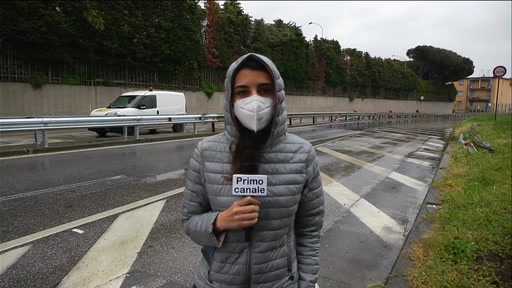 Incidente sulla superstrada Savona-Vado, mezzo pesante finisce contro il guard rail