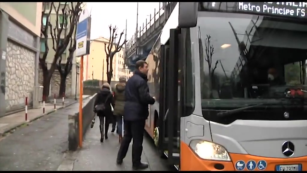 Coronavirus: mascherine e barriere nella metro, il piano per il trasporto pubblico a Genova