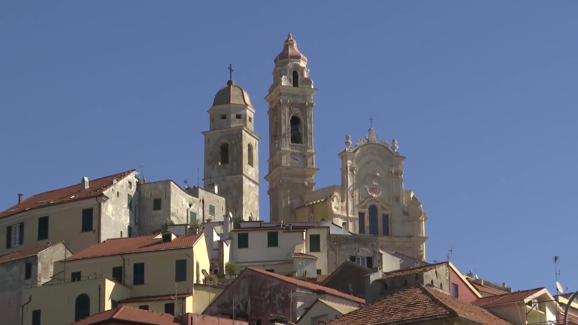 A Cervo l'amministrazione comunale si decurta lo stipendio a favore dei cittadini