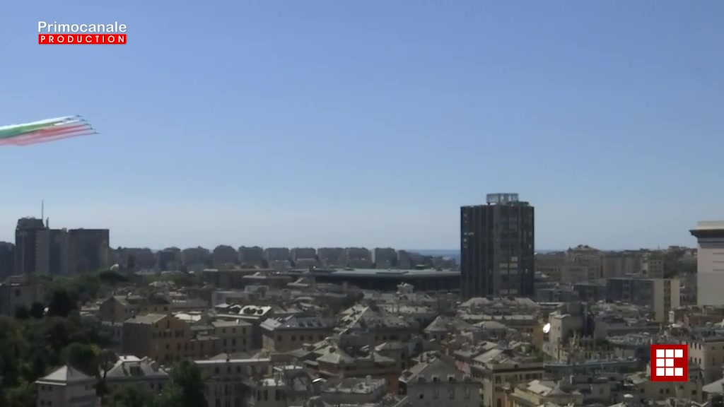 Frecce Tricolore su Genova, le immagini da Spianata Castelletto