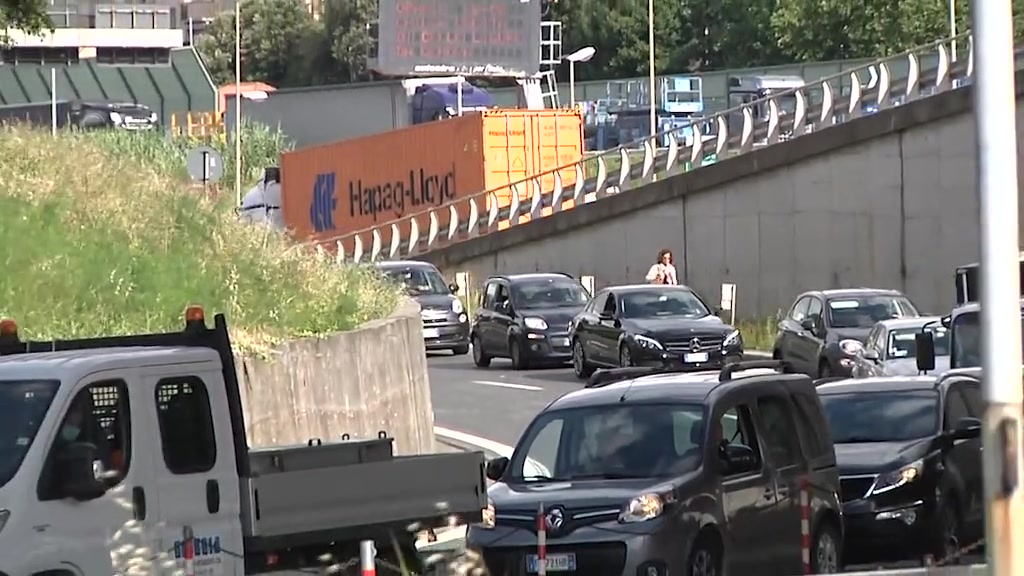 Autostrade in tilt, ritarda la riapertura della tratta Genova Prà-Genova Pegli: bloccata anche l'Aurelia