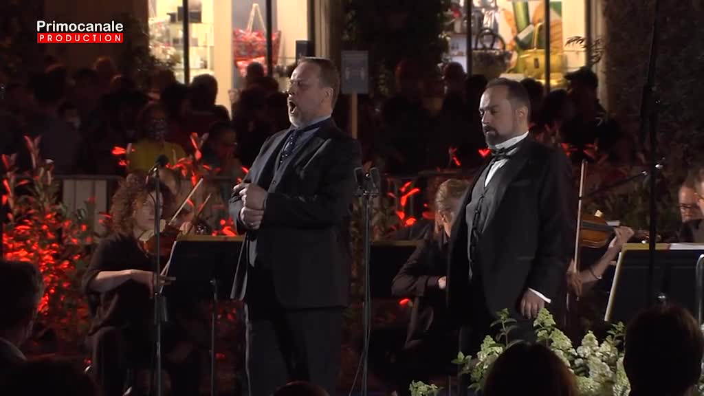 Teatro Carlo Felice a Sarzana, Luca Bruno e Roberto Scandiuzzi cantano 