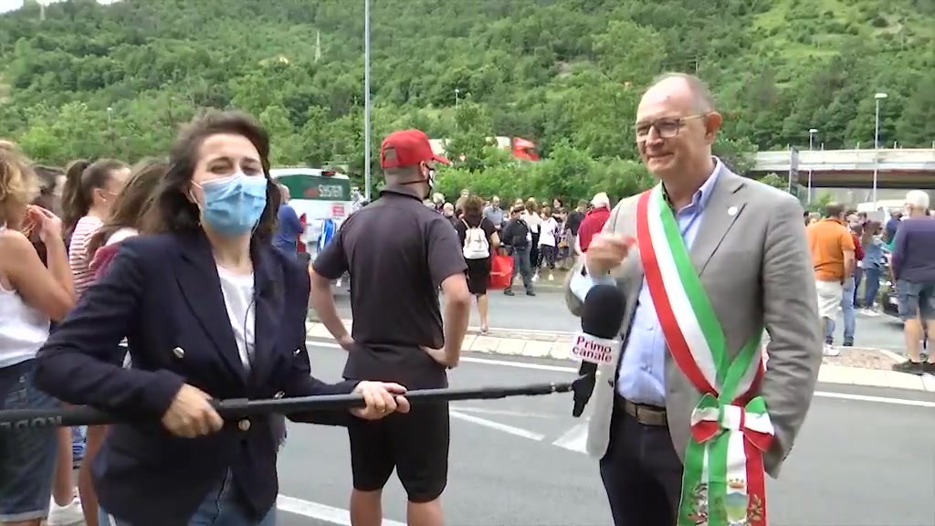 Caos autostrade, anche il sindaco di Campo Ligure fischia nella protesta in Valle Stura