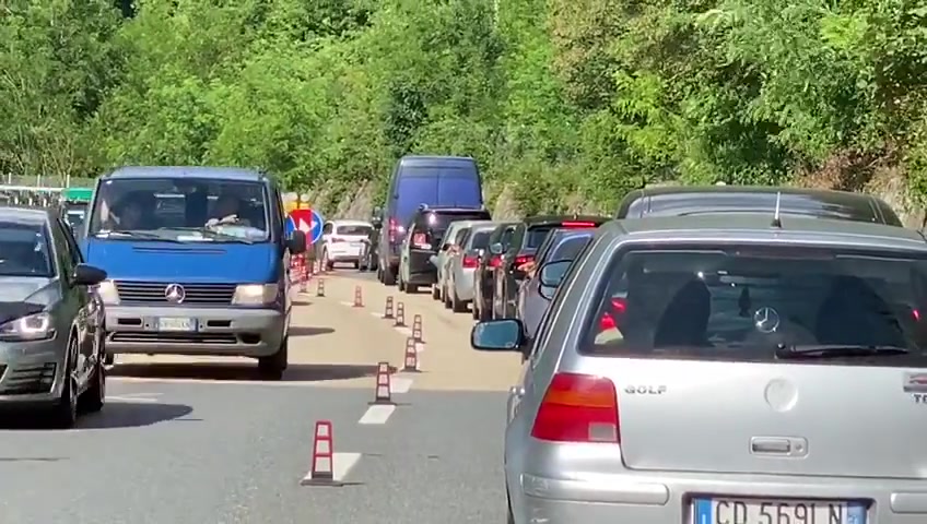 Code autostrade, traffico in tilt sulla A7 in direzione Serravalle