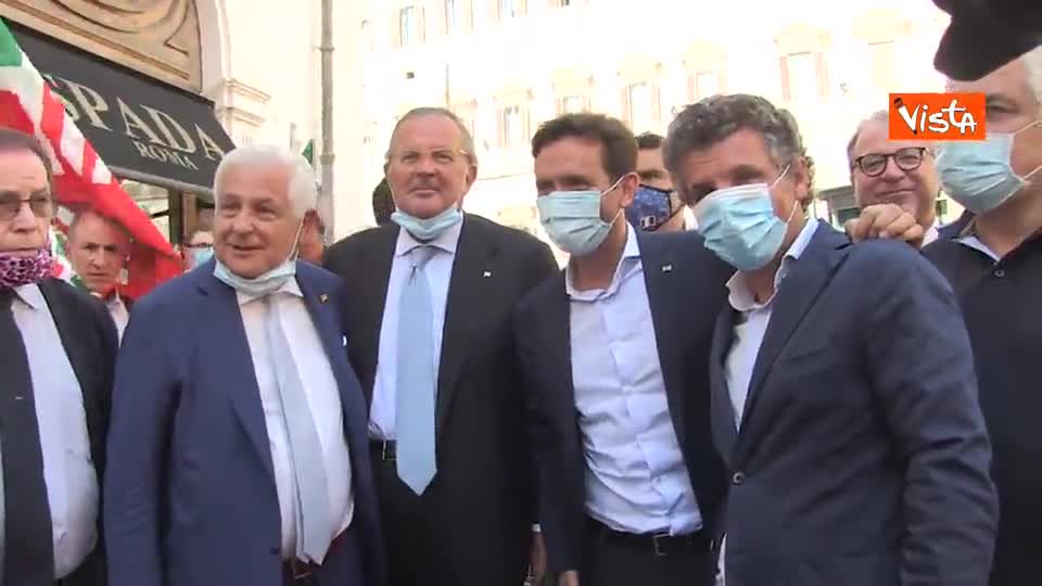 Caos autostrade in Liguria, Forza Italia in piazza: 