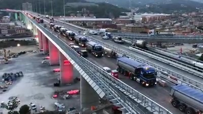 Ponte Genova San Giorgio, clacson salutano la fine del collaudo del viadotto