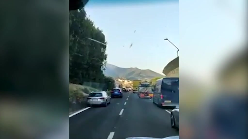 A10, soccorso bambino ma l'ambulanza va al rallentatore a causa delle code in autostrada