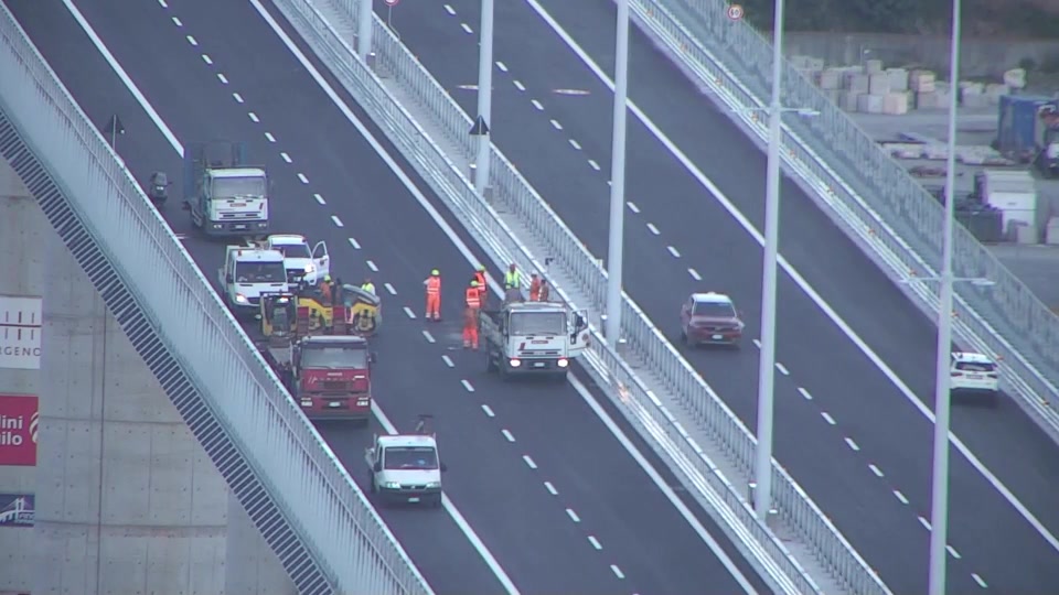 Ponte Morandi, il racconto del vigile del fuoco che spense il camion della Basko 