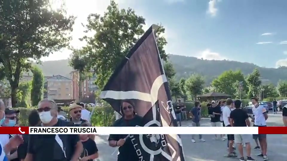 Lo Spezia sogna la serie A, in centinaia per sostenere la squadra al campo di allenamento