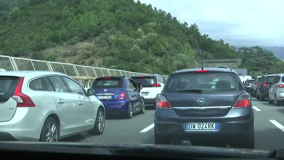 Maltempo e code in autostrada, traffico in A10