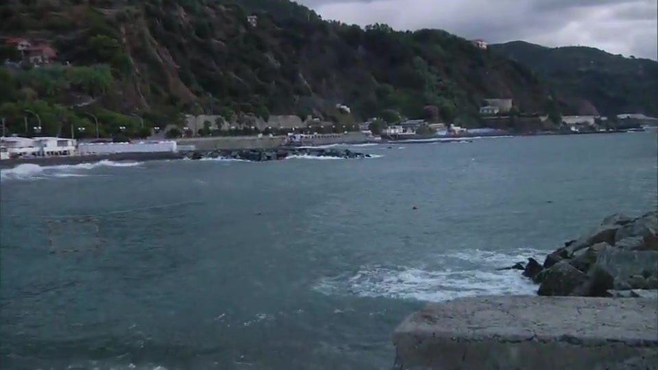 Allerta meteo e mare mosso, la situazione ad Arenzano