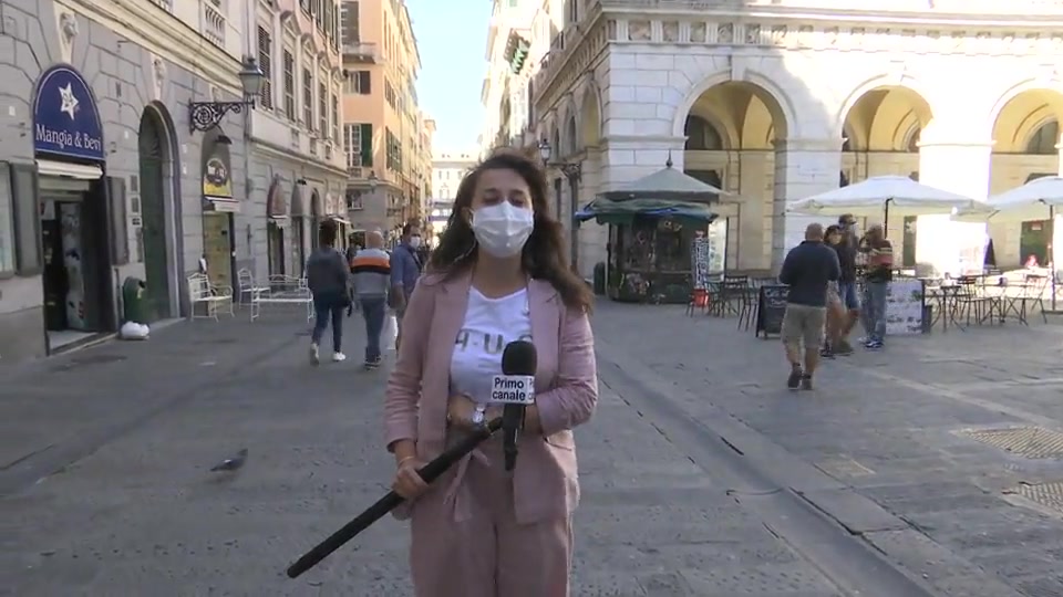 Obbligo di mascherine in centro storico, in via San Lorenzo quasi tutti la indossano