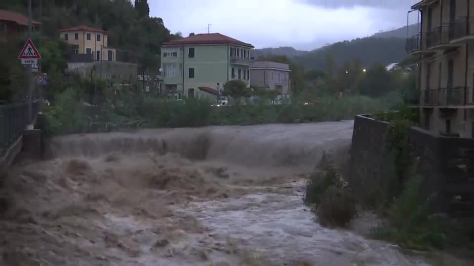 Allerta arancione, il torrente Petronio fa paura a Sestri Levante