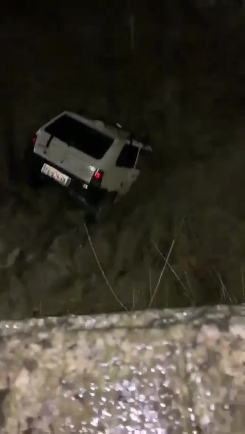 Paura a Ventimiglia, il torrente Bevera si porta via le auto in località Torri