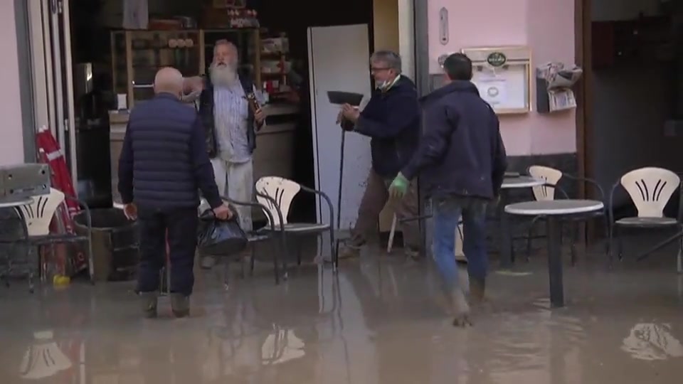 Alluvione Ventimiglia, come si presenta via Aprosio sommersa dal fango